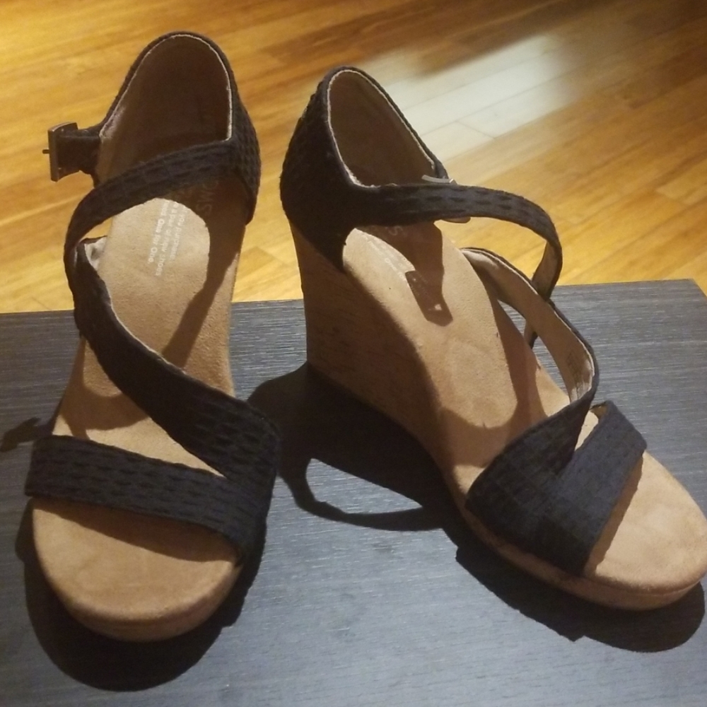 TOMS Wedges 8M Black Cork High